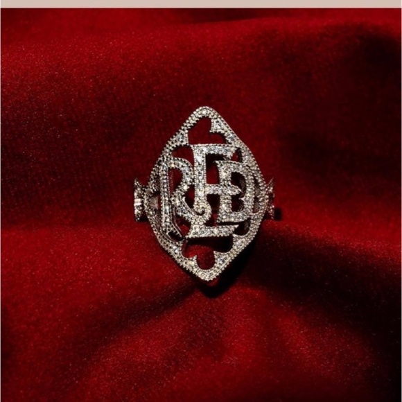 Taylor Swift Authentic Red Ring - Picture 5 of 5